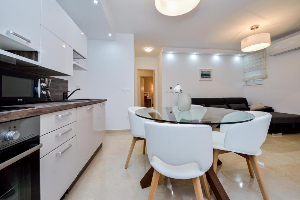 Luxury Apartment Arta-2 With Heated Pool And Jacuzzi Bibinje Zewnętrze zdjęcie