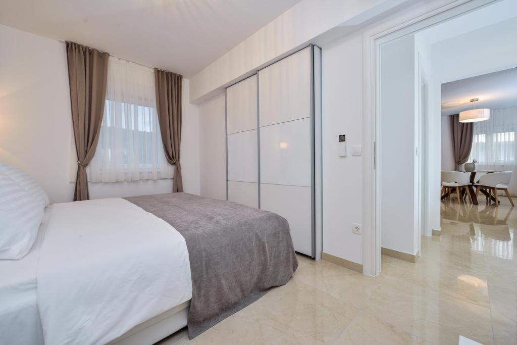 Luxury Apartment Arta-2 With Heated Pool And Jacuzzi Bibinje Zewnętrze zdjęcie