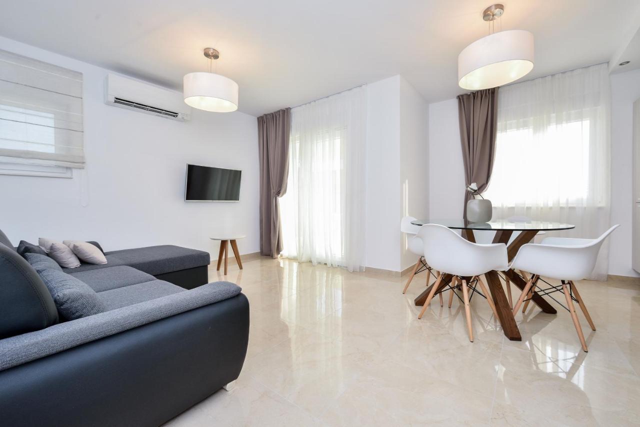 Luxury Apartment Arta-2 With Heated Pool And Jacuzzi Bibinje Zewnętrze zdjęcie